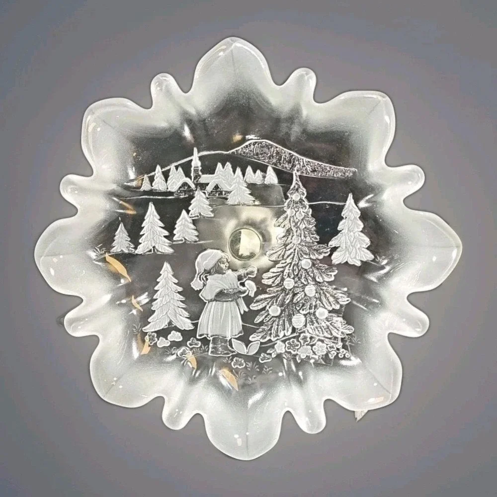 Vintage Mikasa Frosted Glass Christmas Pedestal Bowl Ruffled Winter Scene